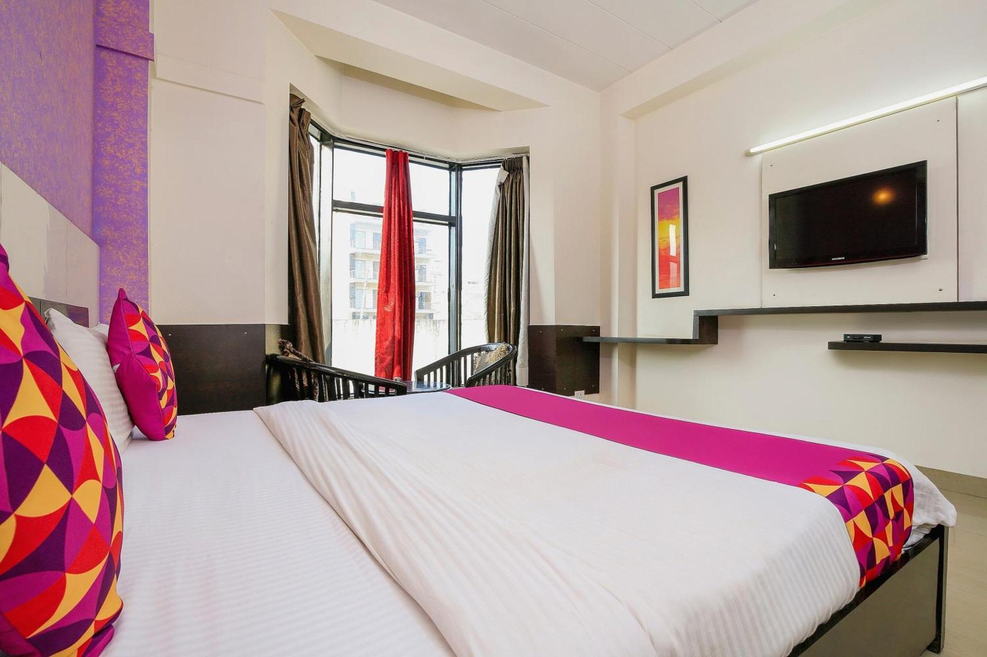 Hotel O Golf Stays Near Aravali Biodiversity Park Gurgaon Buitenkant foto