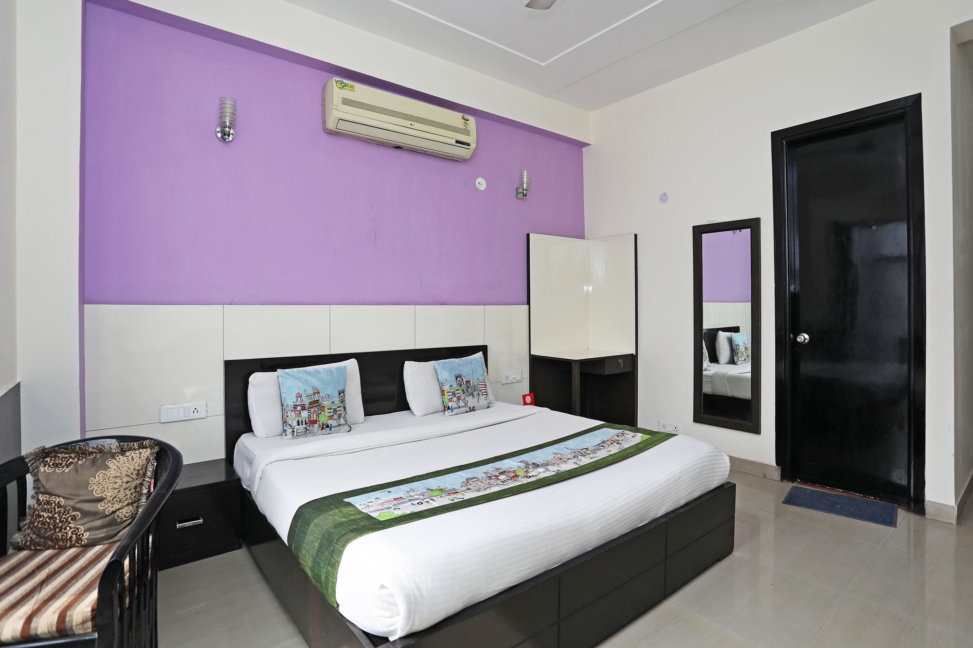 Hotel O Golf Stays Near Aravali Biodiversity Park Gurgaon Buitenkant foto